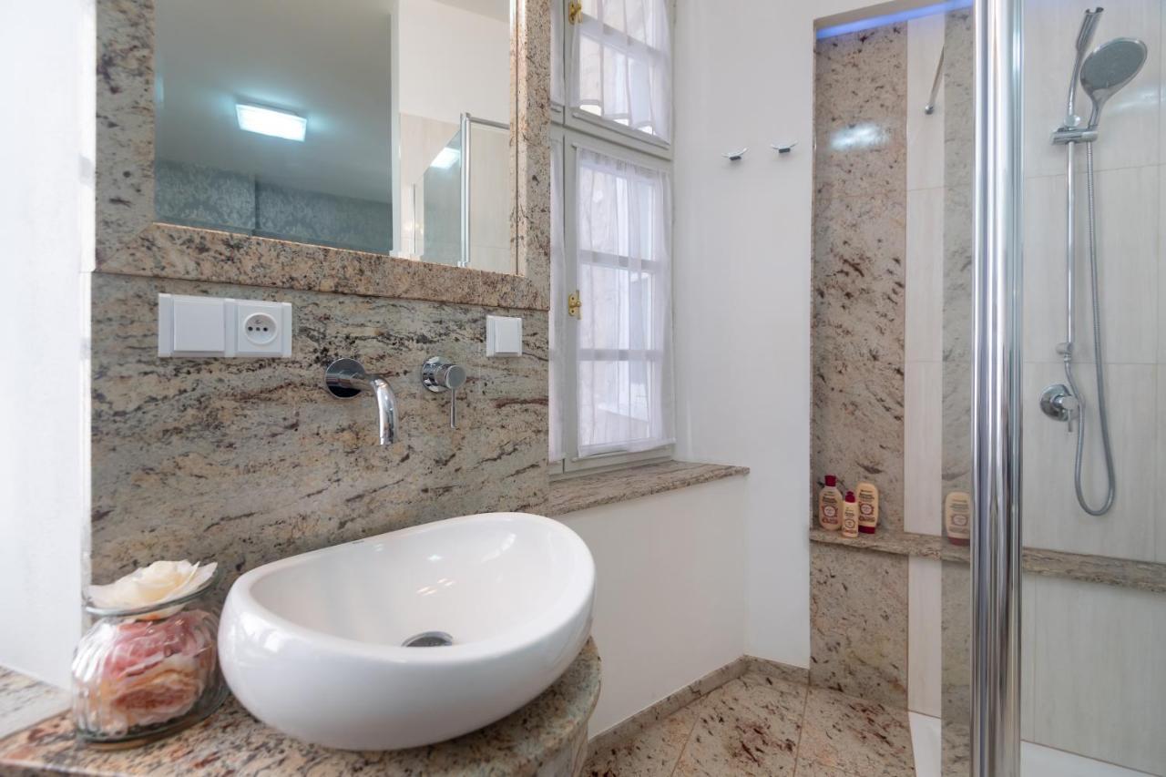 Quiet Apartment In The Heart Of Old Town Centre Prague Luaran gambar